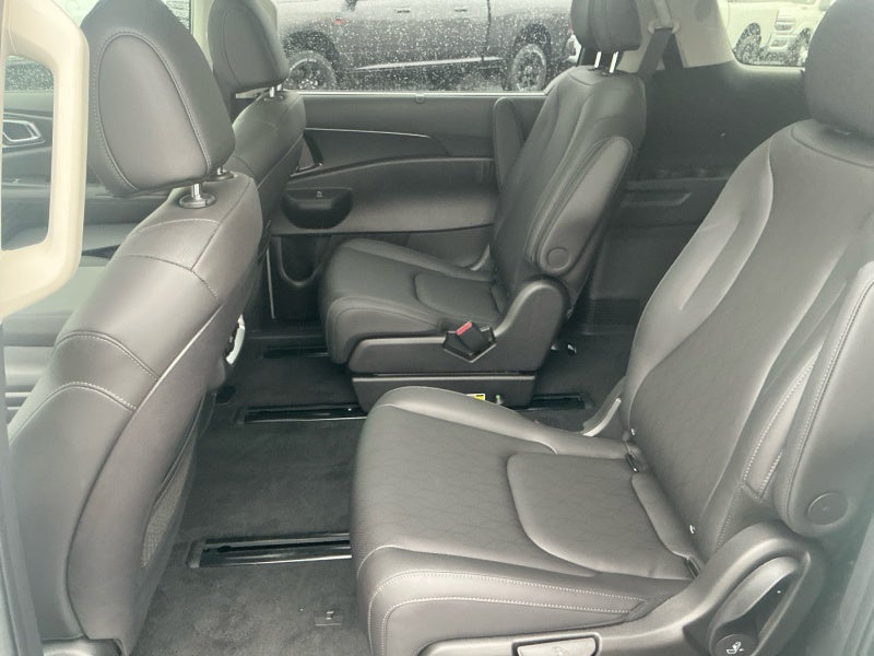 2027 Kia Carnival SX
